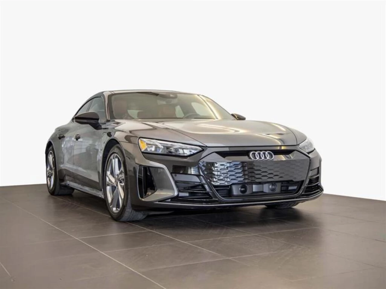 2022 Audi e-tron GT quattro https://demo.n3rd.ca/resize/b990ff35b810a3abc0cc817b2ca24889-1