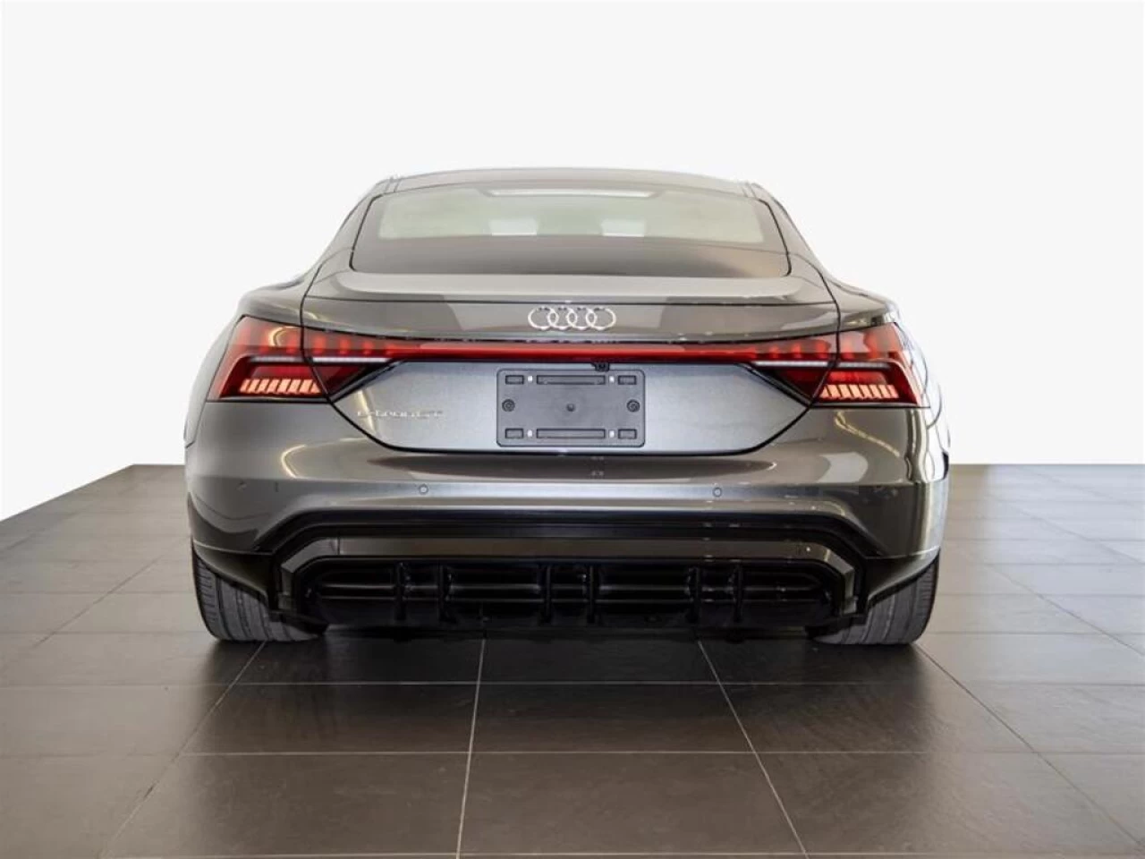 2022 Audi e-tron GT quattro https://demo.n3rd.ca/resize/b990ff35b810a3abc0cc817b2ca24889-1