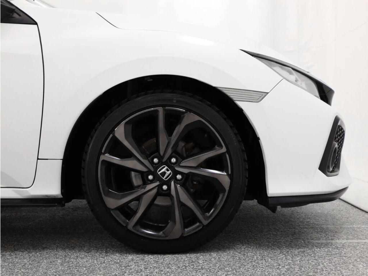 2017 Honda Civic Sport https://demo.n3rd.ca/resize/b990ff35b810a3abc0cc817b2ca24889-1