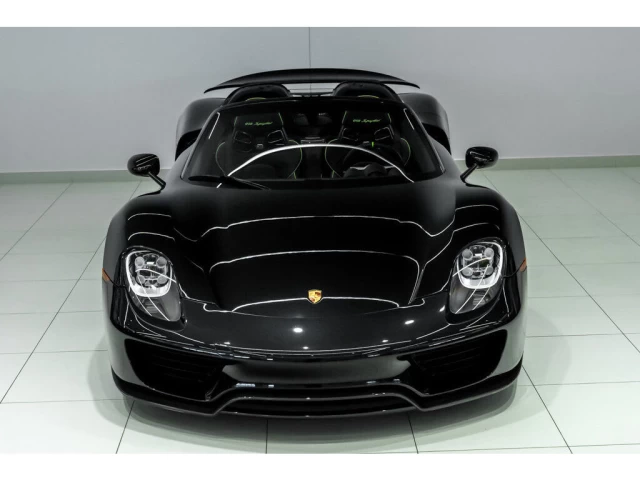 Porsche 918 Spyder 2dr Roadster 2015