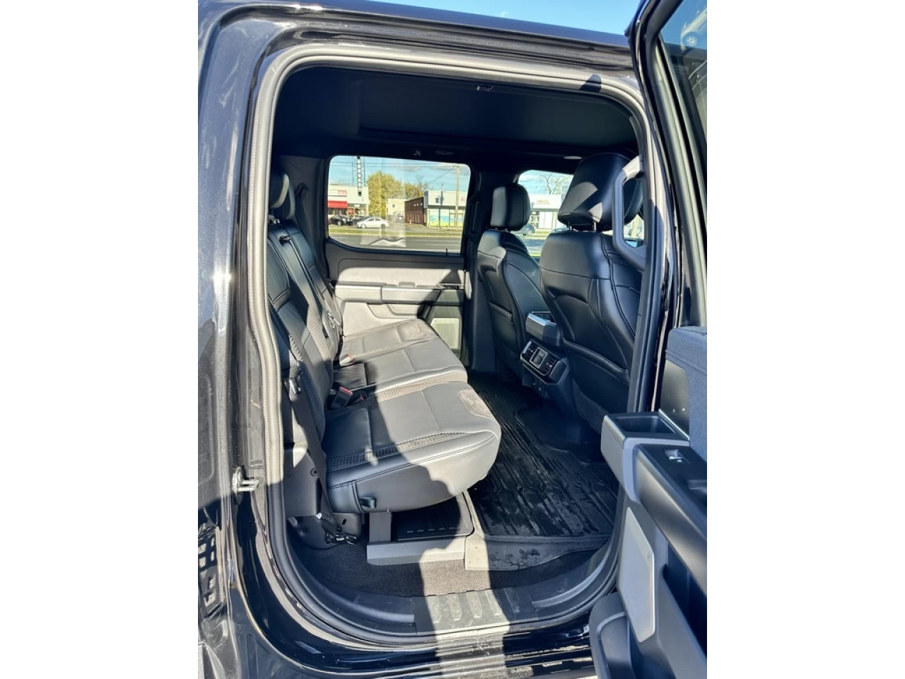 2022 Ford F-150 Raptor https://demo.n3rd.ca/resize/b990ff35b810a3abc0cc817b2ca24889-1