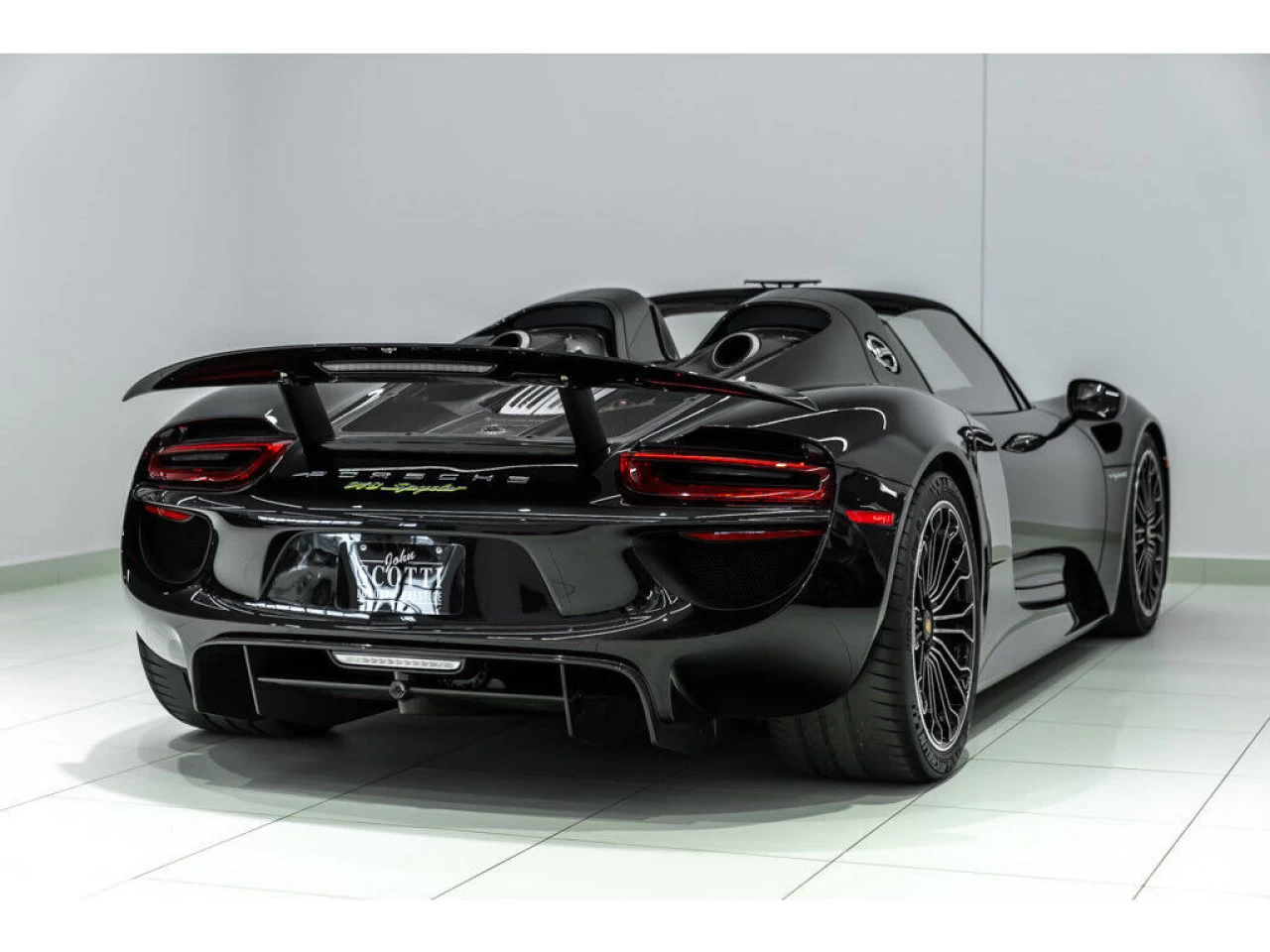 2015 Porsche 918 Spyder 2dr Roadster https://demo.n3rd.ca/resize/b990ff35b810a3abc0cc817b2ca24889-1