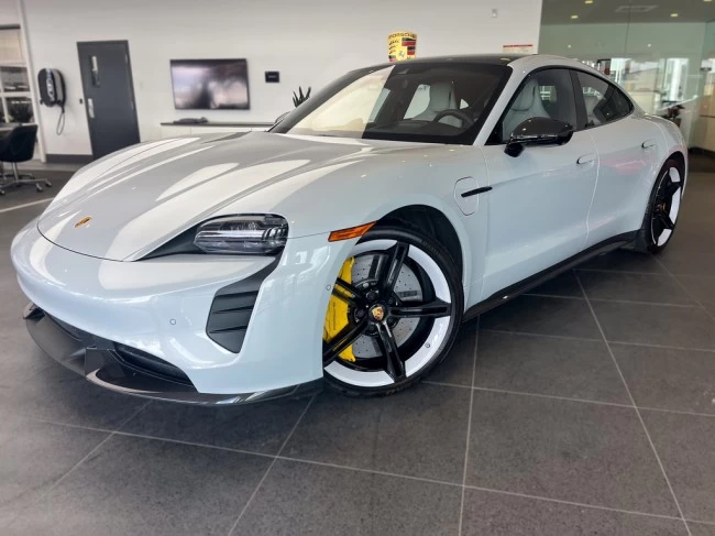 Porsche Taycan - 2023