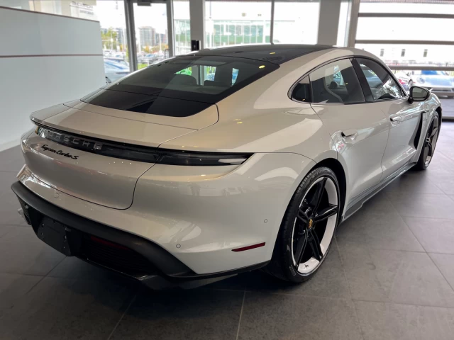 Porsche Taycan Turbo 2023