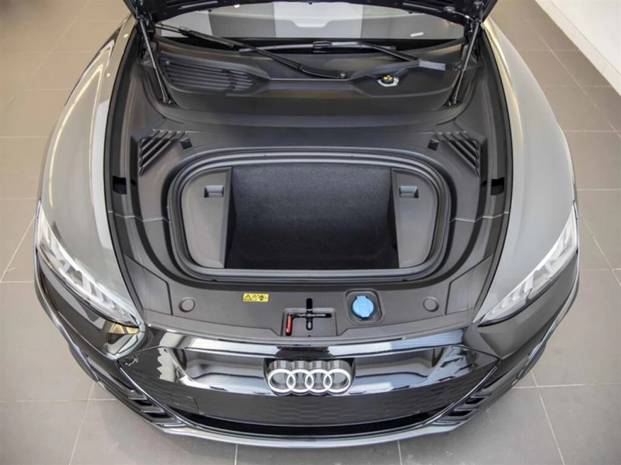 2022 Audi e-tron GT quattro https://demo.n3rd.ca/resize/b990ff35b810a3abc0cc817b2ca24889-1