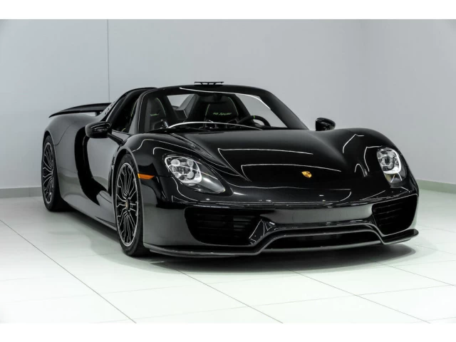 Porsche 918 Spyder 2dr Roadster 2015