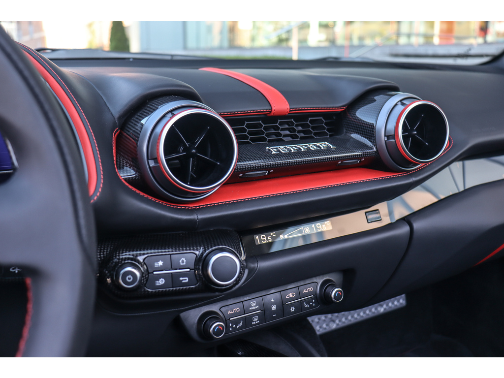 2022 Ferrari 812 GTS Convertible Main Image