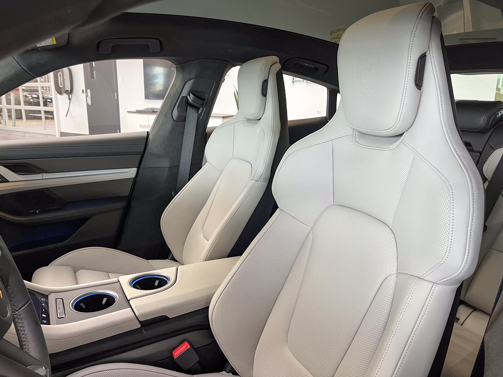 2023 Porsche Taycan Turbo Main Image