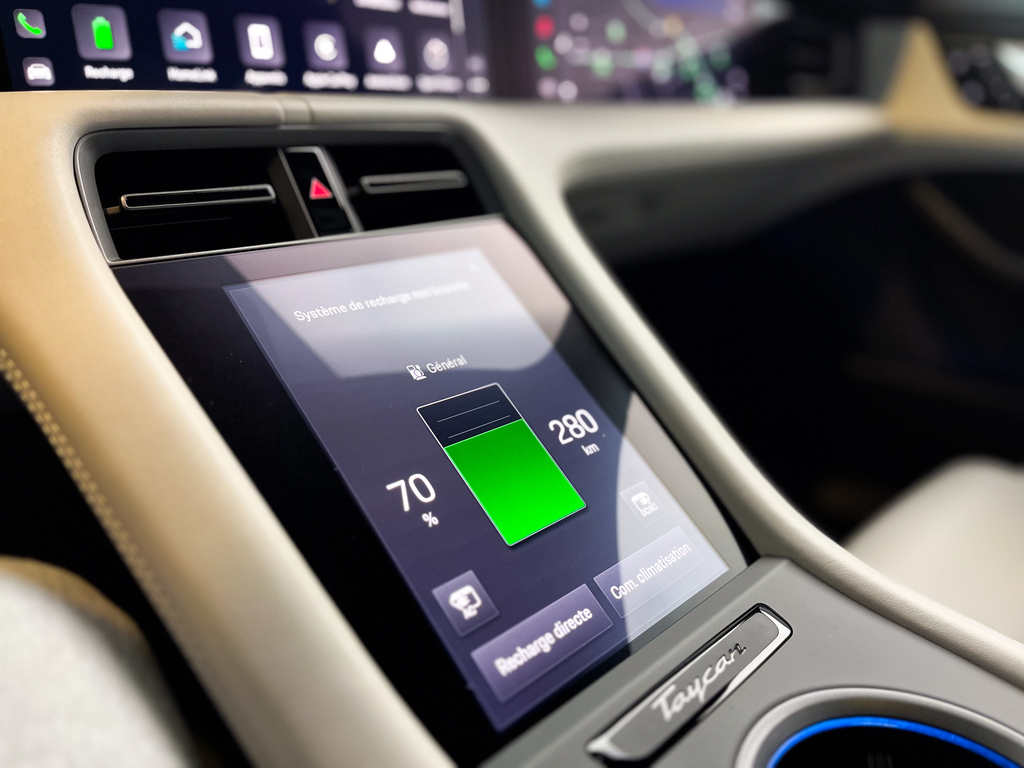 2023 Porsche Taycan Turbo Main Image