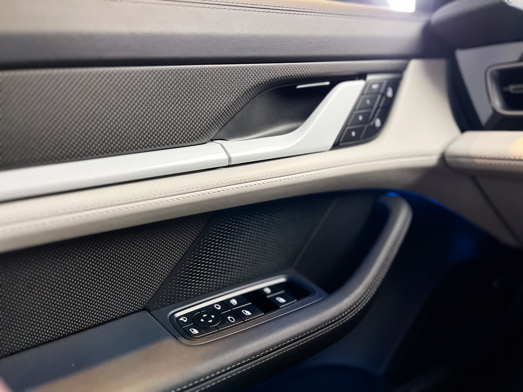 2023 Porsche Taycan Turbo Main Image