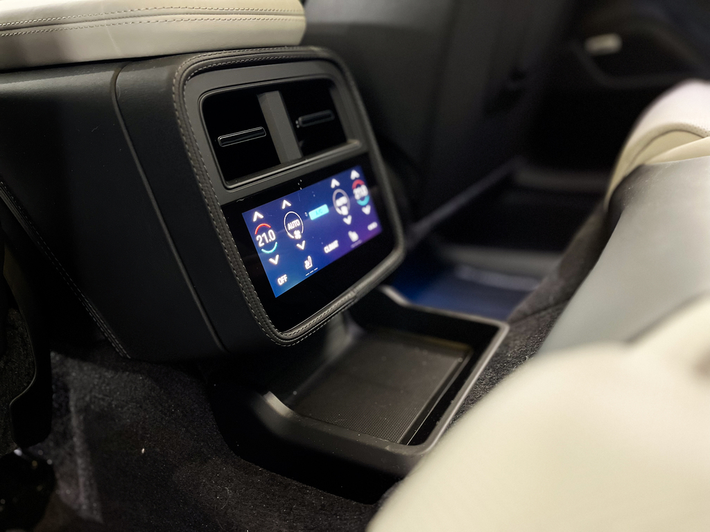 2023 Porsche Taycan Turbo Main Image