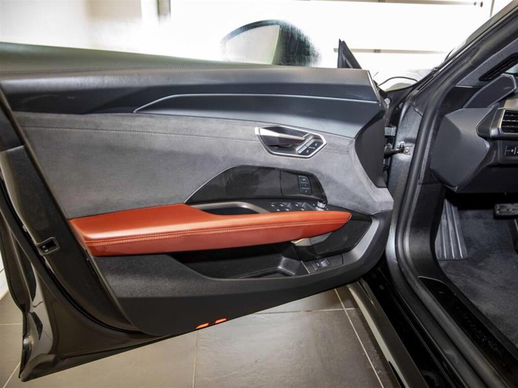 2022 Audi e-tron GT quattro Main Image