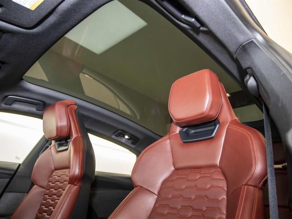 2022 Audi e-tron GT quattro Main Image