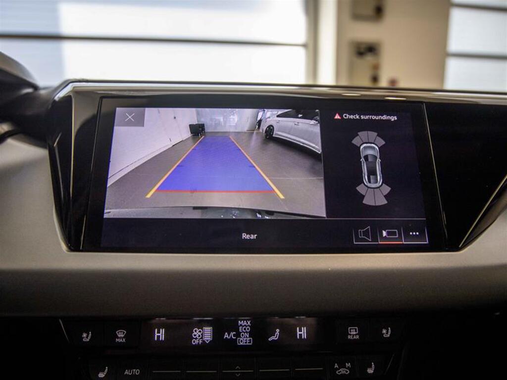 2022 Audi e-tron GT quattro Main Image