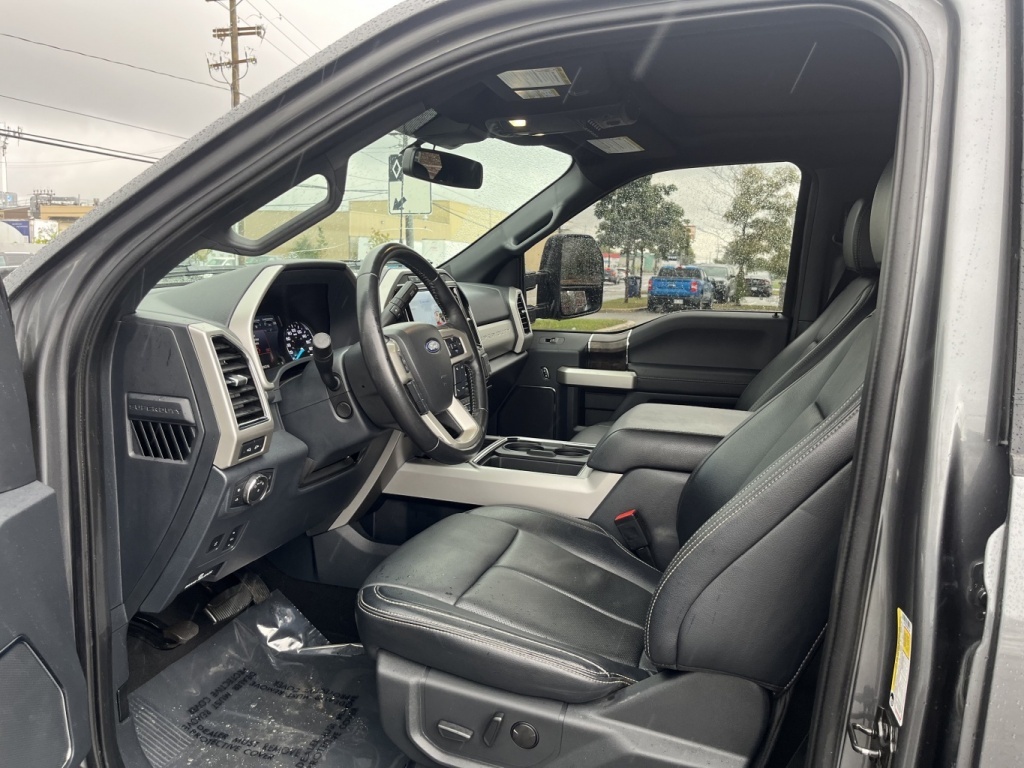 2022 Ford Super Duty F-250 SRW XL/XLT/LARIAT/King Ranch/Platinum/Limited Main Image