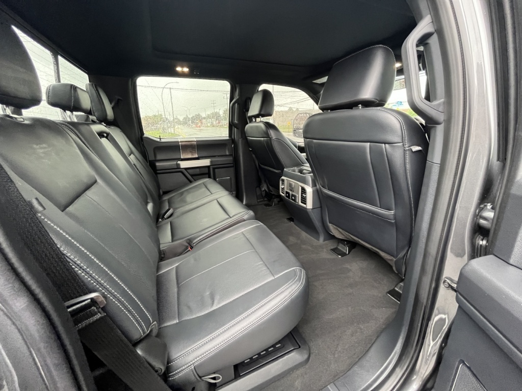 2022 Ford Super Duty F-250 SRW XL/XLT/LARIAT/King Ranch/Platinum/Limited Main Image