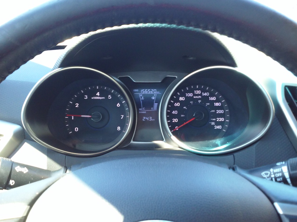 2013 Hyundai Veloster w/Tech Main Image