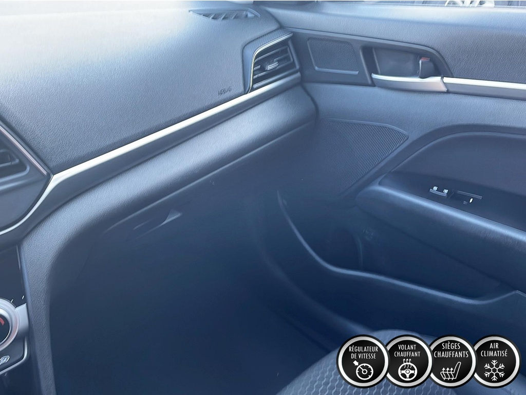 2019 Hyundai Elantra Preferred Main Image